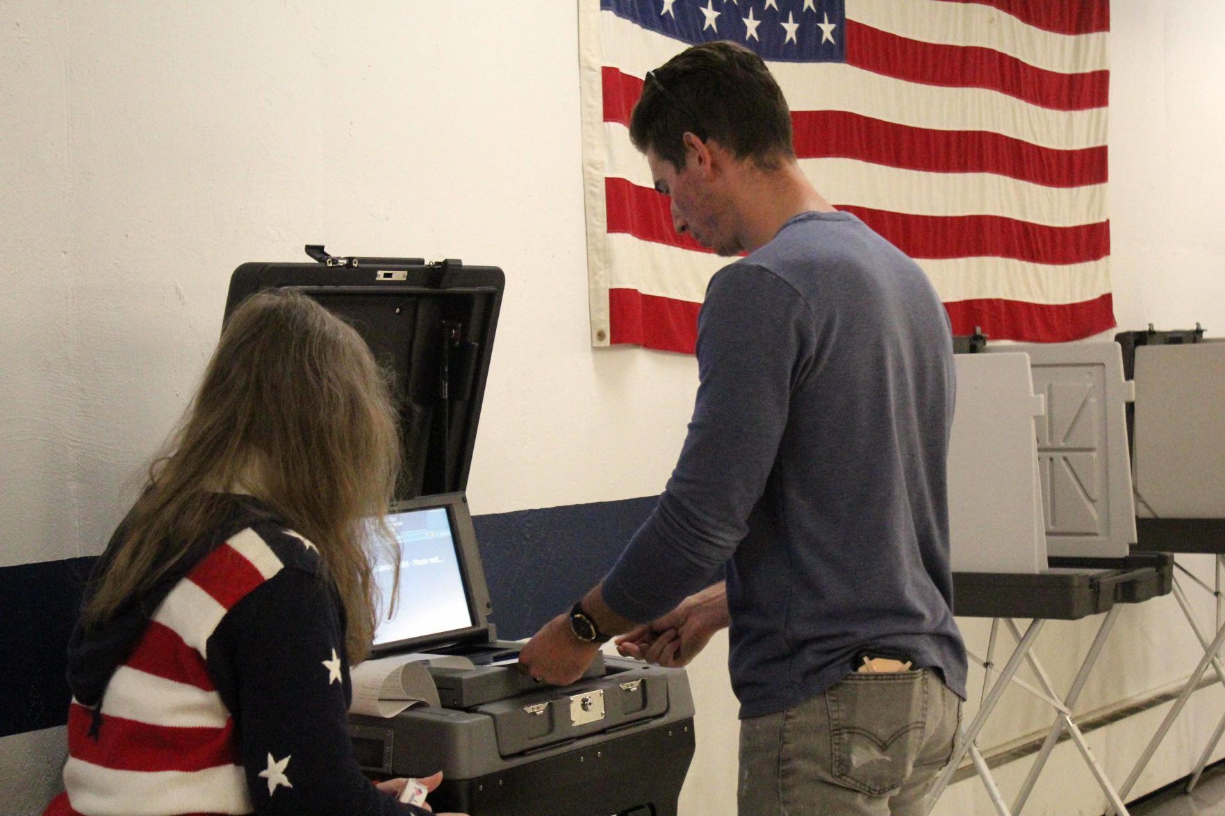 110520-dell-news-vote030.jpg